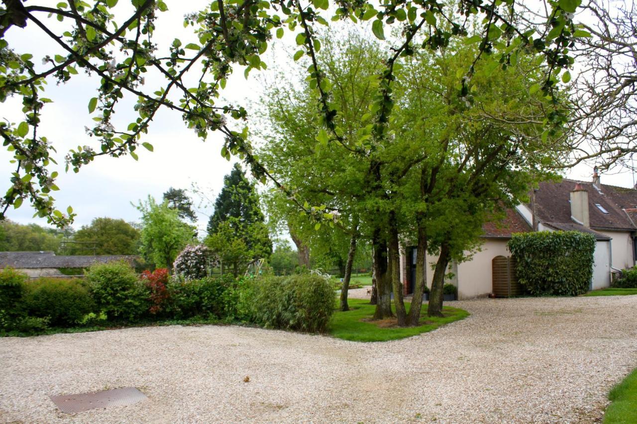 La Pastorale Bed & Breakfast La Puisaye Exterior photo
